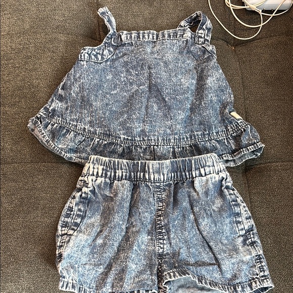 Toddler outfit - Picture 1 of 1